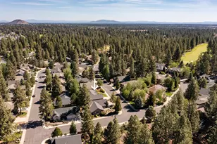 60807 Grand Targhee Dr, Bend, OR 97702 - Photo 5