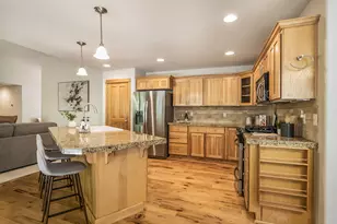 60807 Grand Targhee Dr, Bend, OR 97702 - Photo 17