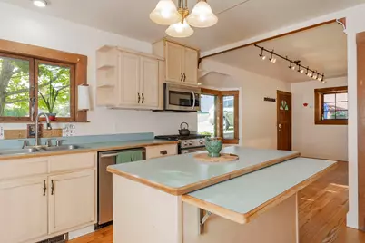 383 N 5th Avenue, Gold Hill, OR 97525 - Photo 9
