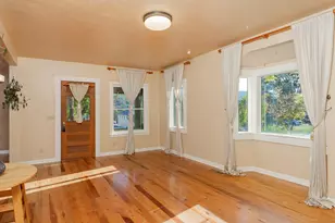 383 N 5th Ave, Gold Hill, OR 97525 - Photo 3