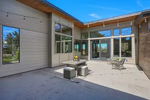 64144 Pioneer Loop, Bend, OR 97701 - Photo 121
