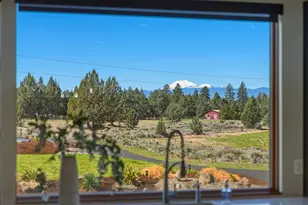 64144 Pioneer Loop, Bend, OR 97701 - Photo 47