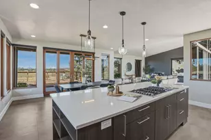 64144 Pioneer Loop, Bend, OR 97701 - Photo 43