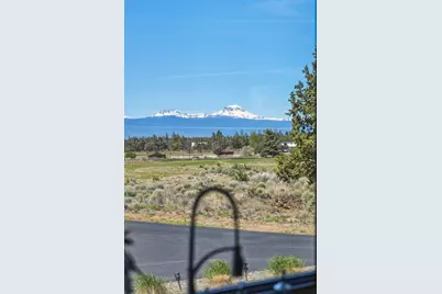 64144 Pioneer Loop, Bend, OR 97701 - Photo 45