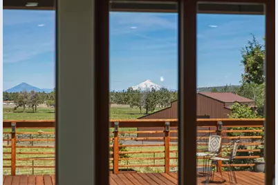 64144 Pioneer Loop, Bend, OR 97701 - Photo 57