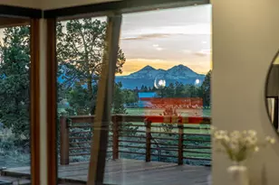 64144 Pioneer Loop, Bend, OR 97701 - Photo 65