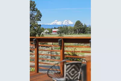 64144 Pioneer Loop, Bend, OR 97701 - Photo 13