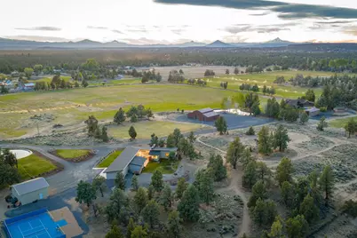 64144 Pioneer Loop, Bend, OR 97701 - Photo 181