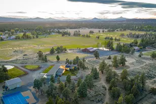 64144 Pioneer Loop, Bend, OR 97701 - Photo 181