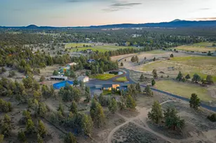 64144 Pioneer Loop, Bend, OR 97701 - Photo 183