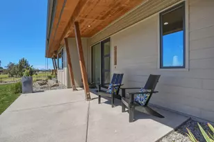 64144 Pioneer Loop, Bend, OR 97701 - Photo 147