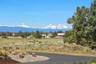 64144 Pioneer Loop, Bend, OR 97701 - Photo 15