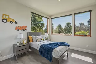 64144 Pioneer Loop, Bend, OR 97701 - Photo 95