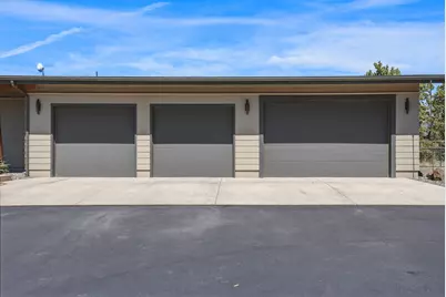 64144 Pioneer Loop, Bend, OR 97701 - Photo 149