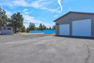 64144 Pioneer Loop, Bend, OR 97701 - Photo 129
