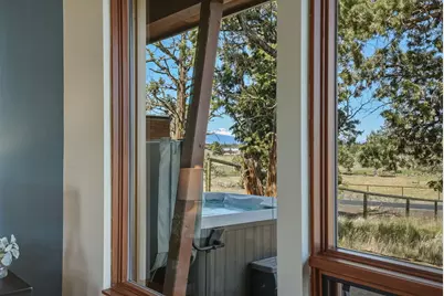 64144 Pioneer Loop, Bend, OR 97701 - Photo 81