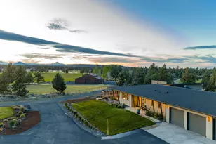64144 Pioneer Loop, Bend, OR 97701 - Photo 177