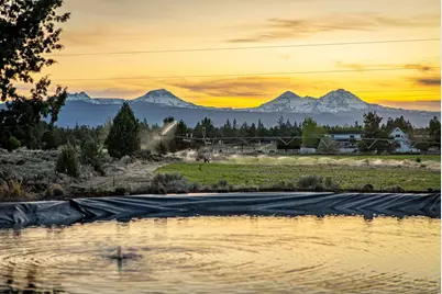 64144 Pioneer Loop, Bend, OR 97701 - Photo 3