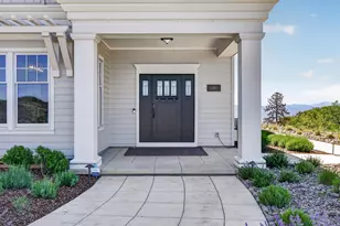 6081 Hillcrest Rd, Medford, OR 97504 - Photo 3