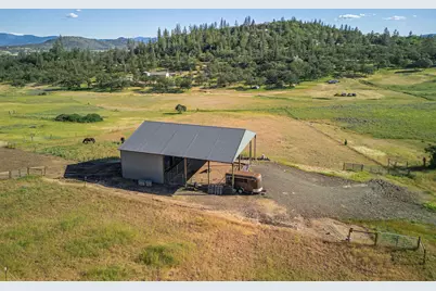 158 Rockingham Circle, Eagle Point, OR 97524 - Photo 35