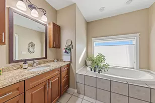 158 Rockingham Cir, Eagle Point, OR 97524 - Photo 15