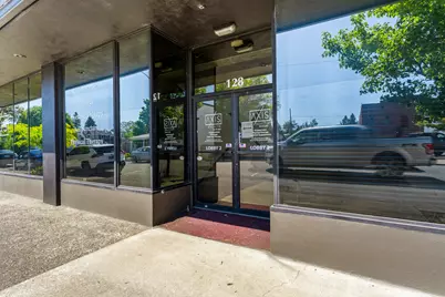 128 SW I Street, Grants Pass, OR 97526 - Photo 1