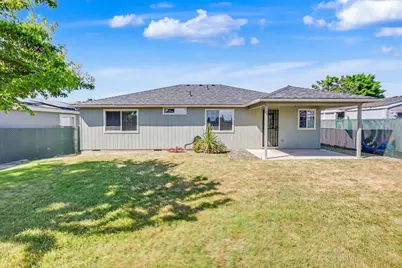 2200 Lara Lane, Central Point, OR 97502 - Photo 5
