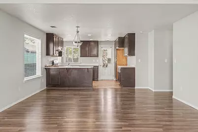 2200 Lara Lane, Central Point, OR 97502 - Photo 9