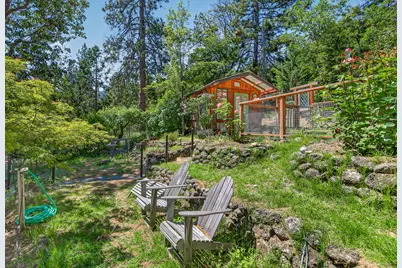 71 Scenic Drive, Ashland, OR 97520 - Photo 33