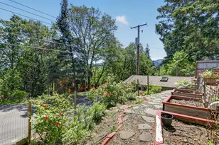 71 Scenic Dr, Ashland, OR 97520 - Photo 35