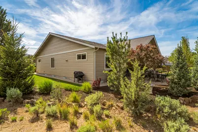 650 Wildwood Falls Court, Redmond, OR 97756 - Photo 9