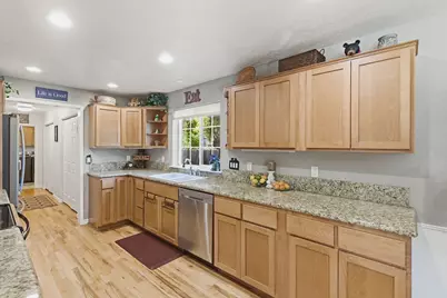 1074 SE Christie Place, Grants Pass, OR 97526 - Photo 7