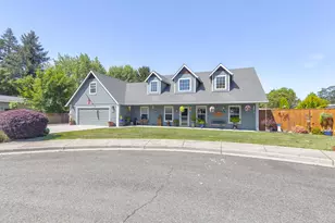 1074 SE Christie Pl, Grants Pass, OR 97526 - Photo 39