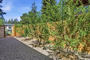 210 N Maple St, Sisters, OR 97759 - Photo 53