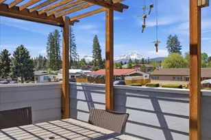 210 N Maple St, Sisters, OR 97759 - Photo 33