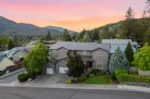 305 Woodville Way, Rogue River, OR 97537 - Photo 1
