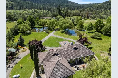 710 Debrick Way, Grants Pass, OR 97526 - Photo 3