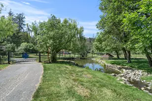 710 Debrick Way, Grants Pass, OR 97526 - Photo 9