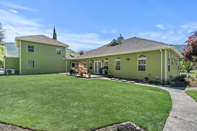 710 Debrick Way, Grants Pass, OR 97526 - Photo 47