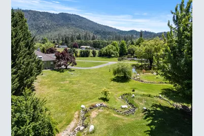 710 Debrick Way, Grants Pass, OR 97526 - Photo 5