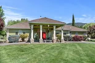 710 Debrick Way, Grants Pass, OR 97526 - Photo 47