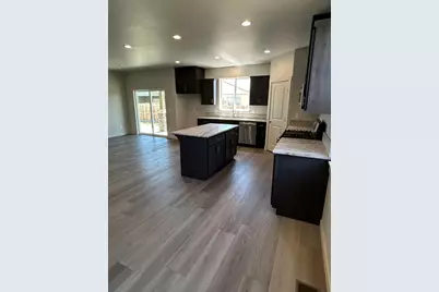 3200 NW Dogwood Avenue, Redmond, OR 97756 - Photo 3