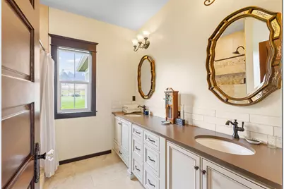 17150 Emerald Valley Road, Sisters, OR 97759 - Photo 19