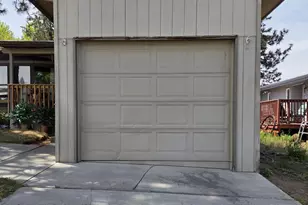 1001 SE 15th St, Bend, OR 97702 - Photo 29
