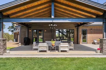 20055 Pacific Heights Road, Bend, OR 97703 - Photo 55
