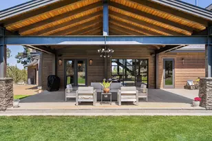 20055 Pacific Hts Rd, Bend, OR 97703 - Photo 55