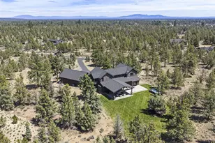 20055 Pacific Hts Rd, Bend, OR 97703 - Photo 59
