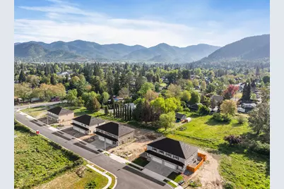167 SE Champagne Court, Grants Pass, OR 97527 - Photo 39
