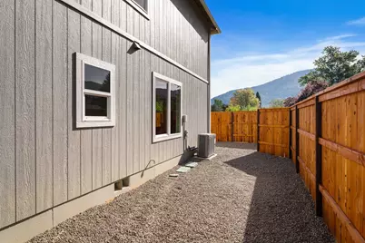 167 SE Champagne Court, Grants Pass, OR 97527 - Photo 31