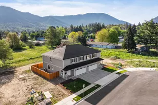 167 SE Champagne Ct, Grants Pass, OR 97527 - Photo 33
